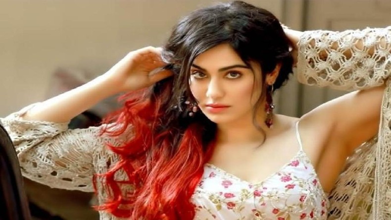 Adah Sharma viral video: अदा शर्मा ने समंदर किनारे साड़ी में दिखाए सुपर स्टंट, देख कर उड़ जाएंगे होश, वीडियो वायरल