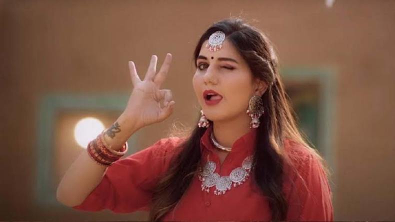 Sapna Chaudhary Viral Dance Video