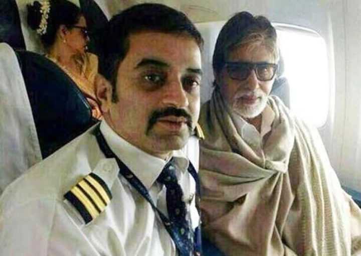 Viral Pilot selfie with amitabh