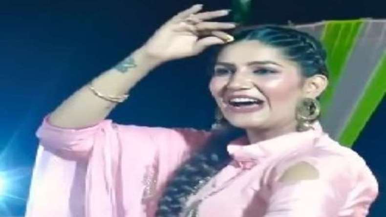 Sapna_chaudhary_dance_video_