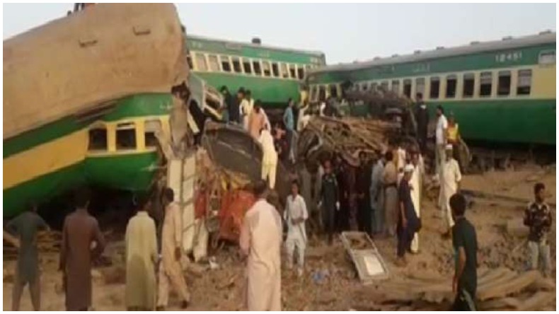 Pakistan Train Collapsed