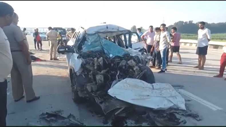 road accident on Delhi-Meerut Expressway