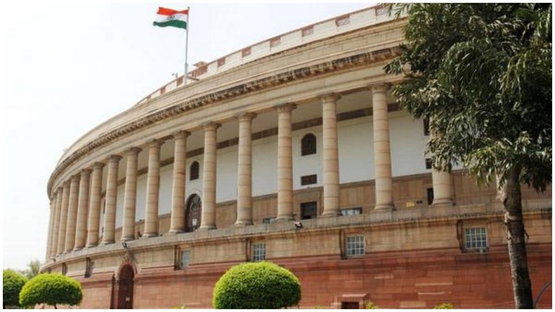 Parliament Winter Session: संसद में आज भी हंगामे के आसार, विरोध प्रदर्शन करने बैठा विपक्ष