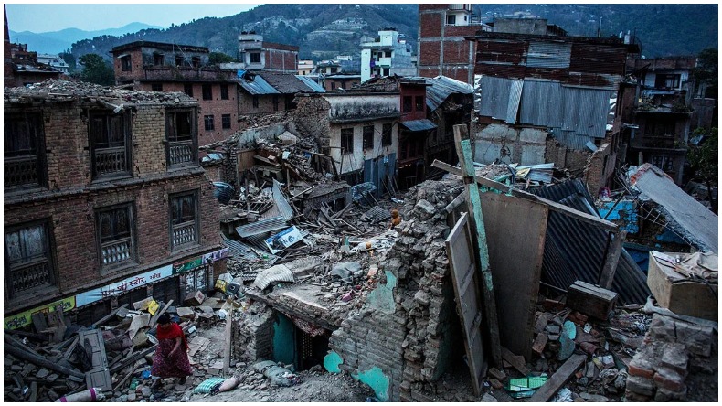 Earthquake in Kashmir: कश्मीर में भूकंप के तेज़ झटके