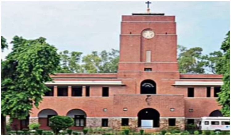 Delhi University Reopening: दिल्ली यूनिवर्सिटी ने कैंपस खोलने वाले नोटिस को बताया फ़र्ज़ी, छात्रों को कही ये बात