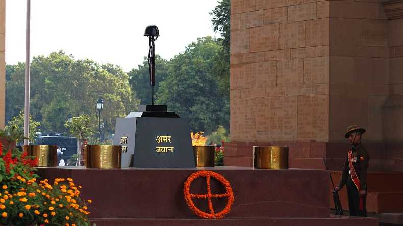 Amar Jawan Jyoti :  इंडिया गेट के अमर जवान ज्योति की लौ राष्ट्रीय युद्ध स्मारक में हमेशा के लिए समा जाएगी