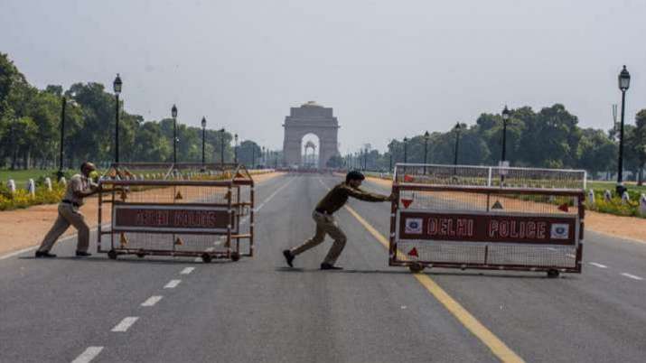 Delhi Weekend Curfew: दिल्ली में लगा 55 घंटों का कर्फ्यू, यात्रा करने पर होंगी ये पाबंदियां