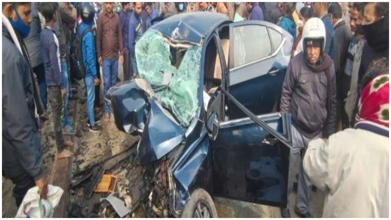 Lucknow Accident: लखनऊ में फूल स्पीड कार ने बाइक सवार को रौंदा, दो की मौत, हथौड़े से गाड़ी तोड़ चालक को निकाला