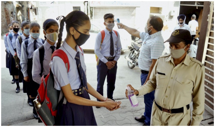 Delhi School Reopening: राजधानी में 7 फरवरी से खुलेंगे सभी स्कूल-कॉलेज, यहां जाने कहां-कहां स्कूल खुले