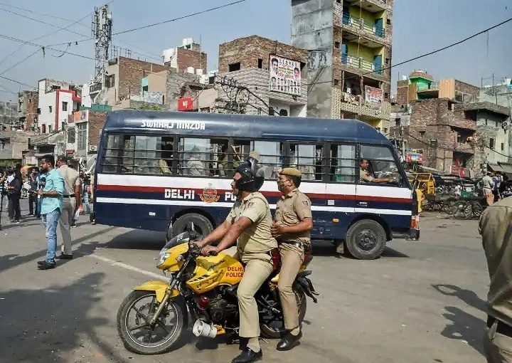 जहांगीरपुरी हिंसा: जानिये क्यों होगा नाबालिग आरोपी का बोन टेस्ट, क्या झूठ बोल रहा है परिवार