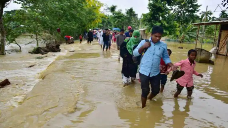 Assam Flood: असम में बाढ़ का कहर जारी, मरने वालों की संख्या 117 पहुंची