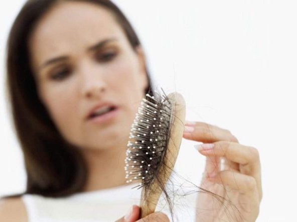 Hair Fall: बाल क्यों झड़ते हैं? जानें, कैसे रोके हेयर फॉल..