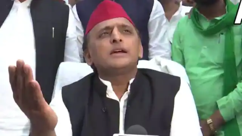 Akhilesh yadav attack on shivpal yadav