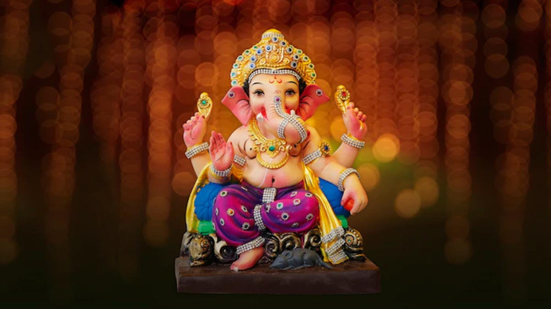 Ganesh Chaturthi: आज है गणेश चतुर्थी का पर्व, जानें गणेश स्थापना का शुभ मुहूर्त और पूजा विधि