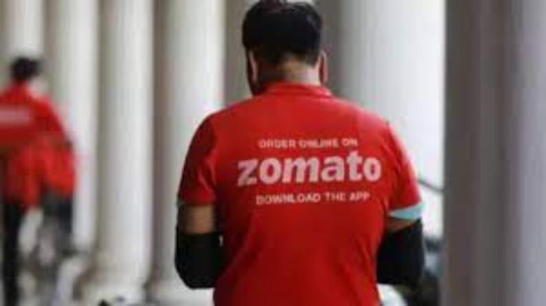 42 साल के zomato बॉय ने 19 साल की लड़की को जबरदस्ती किया Kiss, कहा- अंकल जैसा हूँ, मदद करूंगा