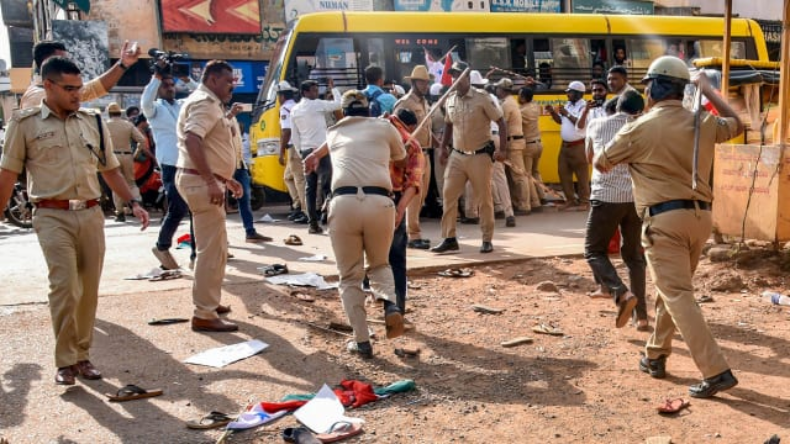 Kerala Bandh के खिलाफ PFI कार्यकर्ताओं ने की तोड़फोड़, तोड़ीं 70 बसें