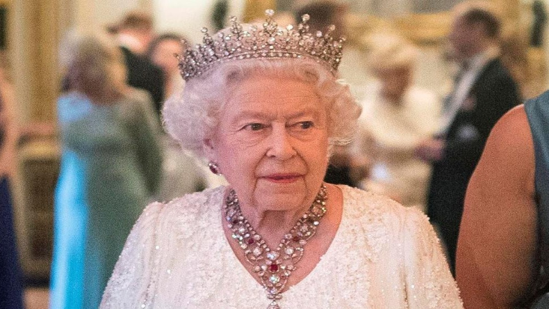 Elizabeth II के पास नहीं था पासपोर्ट-वीज़ा, बगैर पासपोर्ट-वीज़ा घूमे 100 से ज्यादा देश