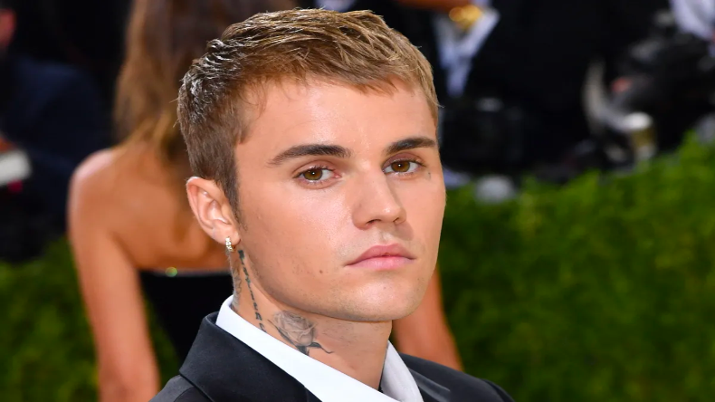 Justin Bieber : फिर बिगड़ी पॉप सिंगर की तबियत, पैरालिसिस के बाद कैंसिल किया था वर्ल्ड टूर