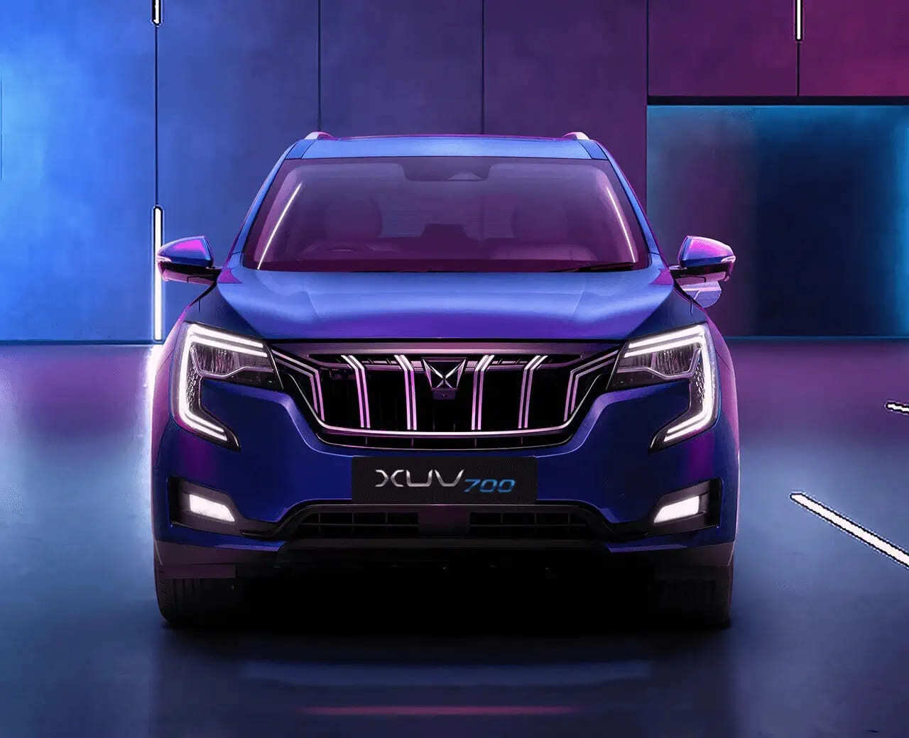 दाम में सस्ती हुई Mahindra XUV700, ये रही इसकी नई कीमतों की लिस्ट