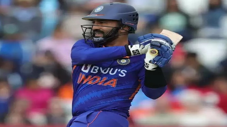 Dinesh Karthik: आखिरी टी-20 में इस वजह से नंबर 4 पर बल्लेबाजी करने आए कार्तिक, कोच राहुल ने कही ये बात