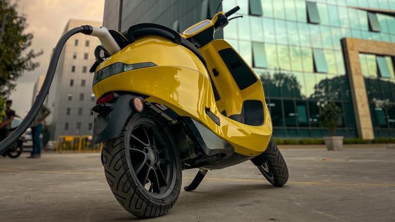 फेस्टिव सीजन में Ola ला रही है अपनी जबरदस्त Electric Scooter, ये है कीमत