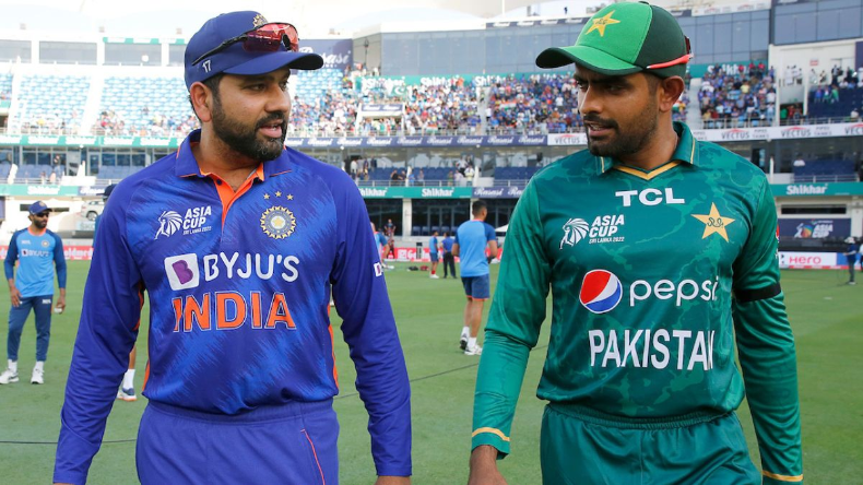 IND vs PAK: आज पाकिस्तान से भिड़ेगी रोहित सेना, जानें दोनों टीमों की संभावित प्लेइंग इलेवन