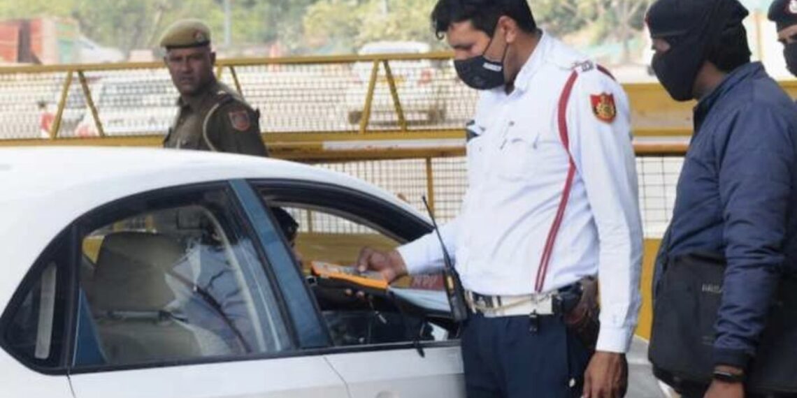 Traffic Challan: इन गाड़ियों का सबसे पहले चालान काटती है पुलिस, आप मत करना ऐसी गलती