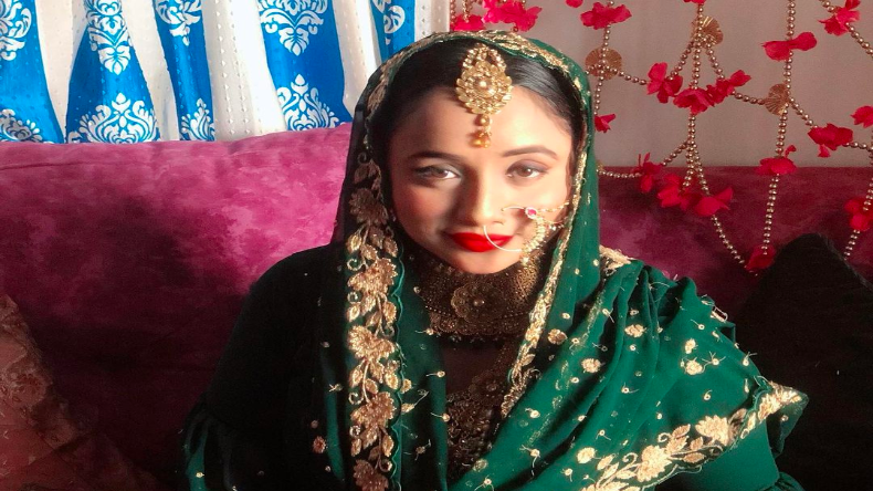 दुल्हन के हरे जोड़े में Rani Chatterjee ने जीता दिल, देखें