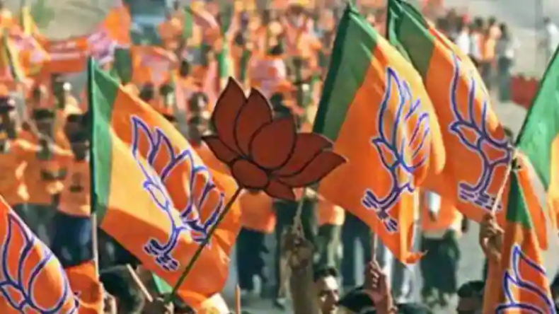 गुजरात चुनाव: BJP के उम्मीदवारों की पहली लिस्ट में 38 विधायकों का कटा टिकट