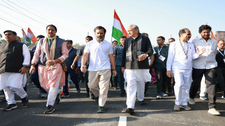 राजस्थान: ब्रेक के बाद शुरू हुई राहुल गांधी की भारत जोड़ो यात्रा, सीएम गहलोत हुए शामिल