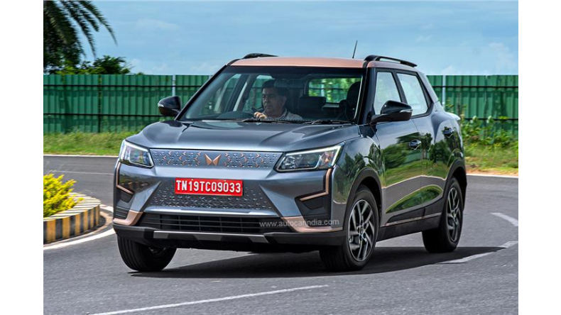 Mahindra XUV400 ने लॉन्च होते ही मचाया तहलका, मिनटों में 10 हजार बुकिंग