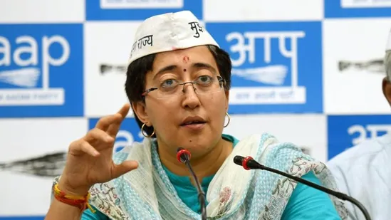 LG की तरफ से BJP पार्षद चुने जाने पर भड़की AAP….बताया – गुंडागर्दी