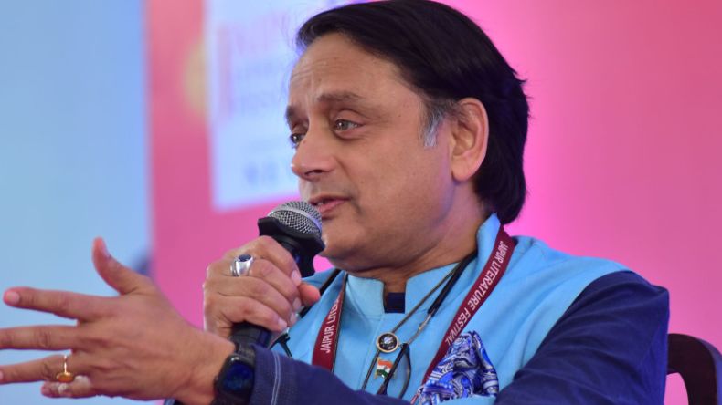 Shashi tharoor ने गहलोत और पायलट को बताया जिताऊ नेता, पीएम मोदी पर भी कसा तंज