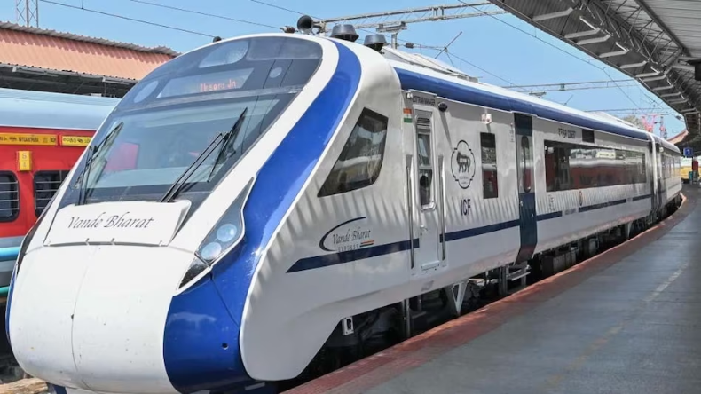 Vande Bharat Express: अब बिहार में वंदे भारत एक्सप्रेस ट्रेन पर पथराव, टूटा विंडो का शीशा