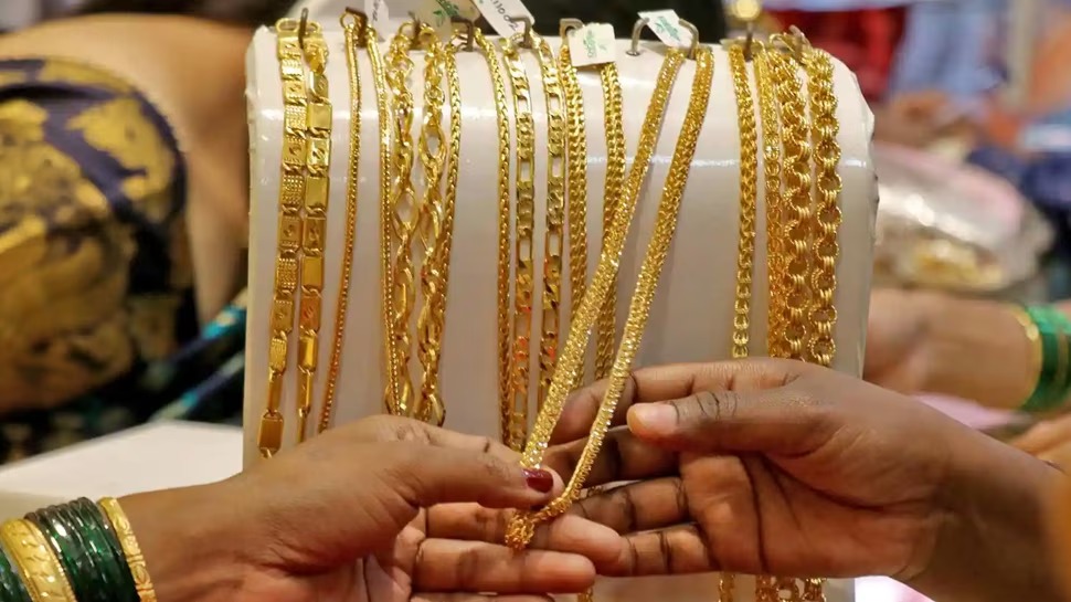 Gold Price: सोने के दाम में इजाफा, जानिए सर्राफा बाजार का अपडेट