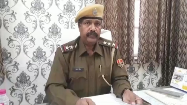 पिता की वर्दी पर बेटे की गुंडागर्दी, कार रोकने पर पुलिसकर्मी को पीटा