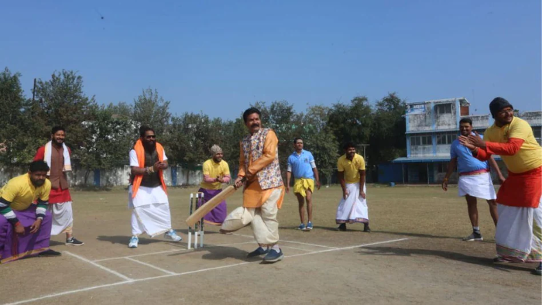 Video : धोती कुर्ते में Cricket, संस्कृत में कमेंट्री… देखने वाले हो गए हैरान