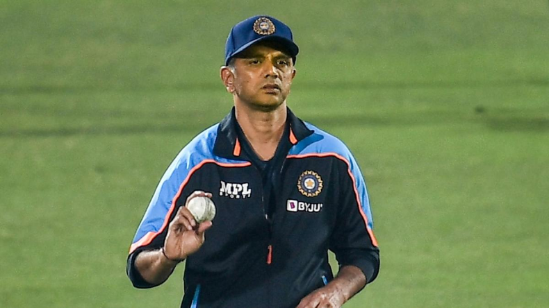 Team India Coach: राहुल द्रविड़ ही रह सकते हैं टीम इंडिया के कोच, BCCI ने कार्यकाल बढ़ाने का दिया ऑफर