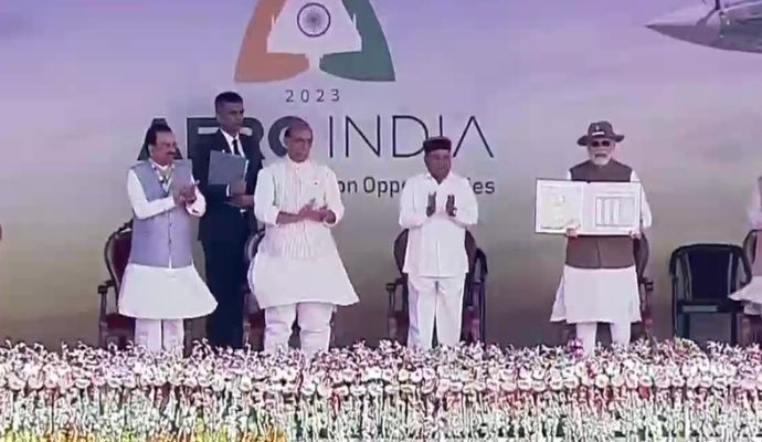 Aero india 2023: एयरो इंडिया कार्यक्रम में पहुंचे PM Modi, थोड़ी देर में करेंगे उद्घाटन