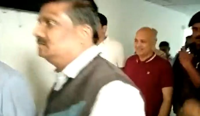 दिल्ली की राउज एवेन्यू कोर्ट ने मनीष सिसोदिया को 2 दिन की CBI हिरासत में भेजा