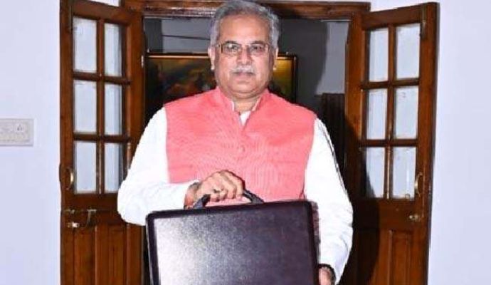 Chhattisgarh Budget: युवाओं को दिया जाएगा 2500 मासिक बेरोजगारी भत्ता, जानिए बड़ी घोषणाएं