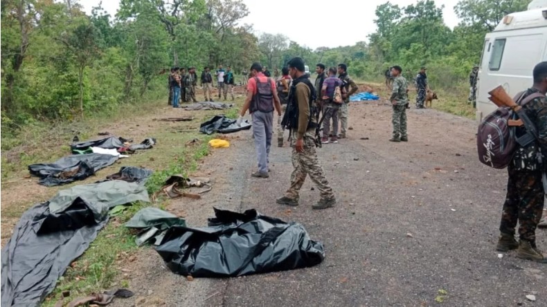 Sukma Naxalite Attack: सुकमा में CRPF कैंप पर नक्सलियों का हमला, फायरिंग में ASI शहीद