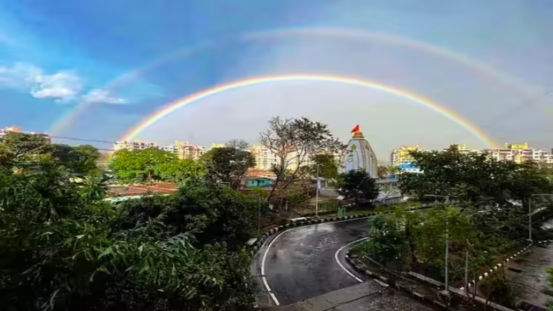 Weather Update: Delhi-UP में आज आसमान साफ, इन क्षेत्रों में गिरेगी बर्फ, कई जगह बरसात, जानें मौसम का हाल