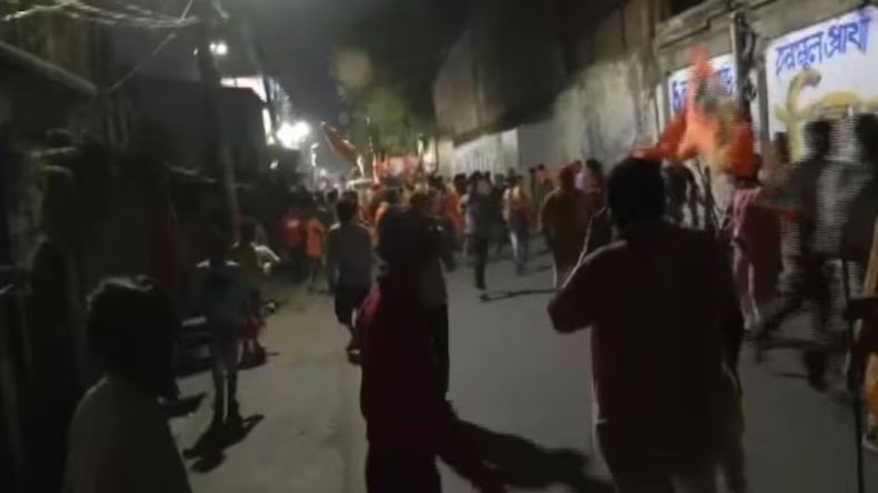 Ram Navami Violence In Bengal: पश्चिम बंगाल में नहीं थम रही हिंसा, हुगली के रिशरा में फिर पथराव