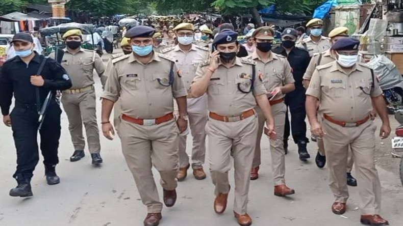 ईद के मौके पर पुलिस अलर्ट