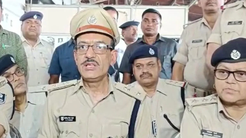 पत्नी के प्रेमी को फंसाना चाहता था CRPF का भगौड़ा जवान, कर दिया पुलिस की नाक में दम