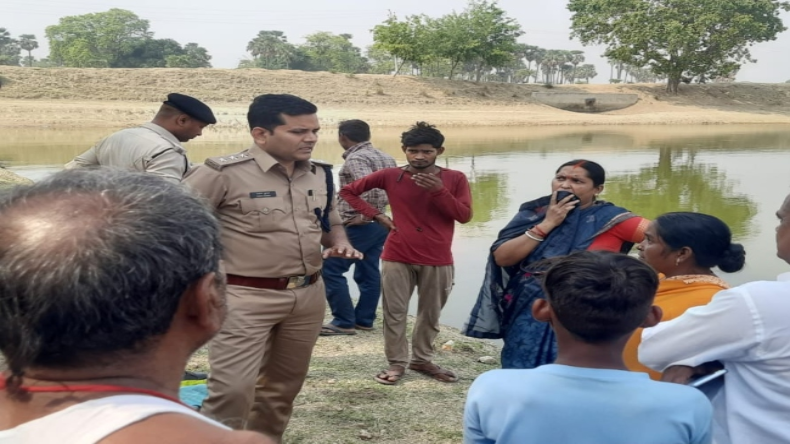 बिहार: पोखर में तैरता मिला युवती का शव, परिवार ने लगाया हत्या का आरोप