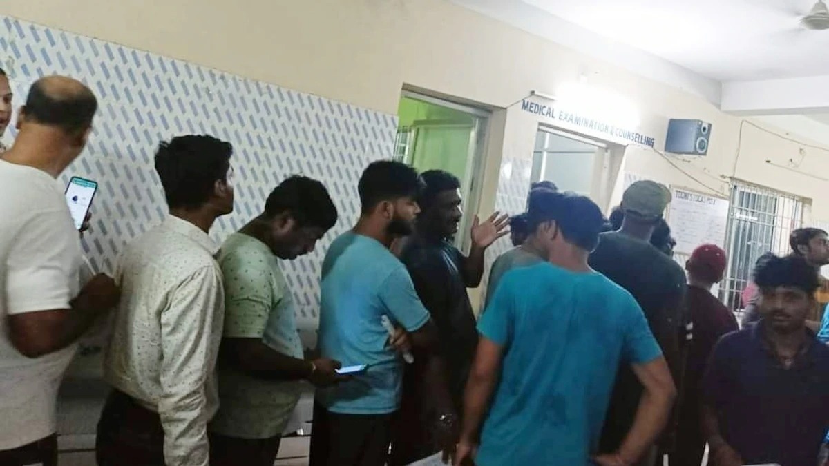 Odisha Train Accident: इंसानियत आज भी जिंदा है! घायलों को खून देने के लिए लगी अस्पताल में भीड़