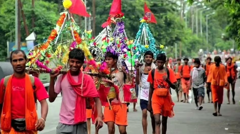 Kanwar Yatra: ऊंचे कावड़ ,भाला, त्रिशूल और अश्लील गानों पर रोक… यात्रा को लेकर UP सरकार की सख्ती