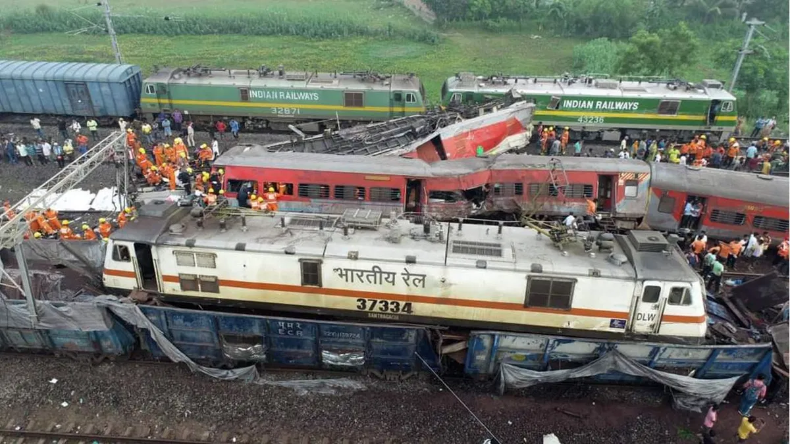 Odisa Train Accident में शव निकालने वाले ग्रामीणों ने करवाया मुंडन, मृतकों के लिए मनाया दसवां